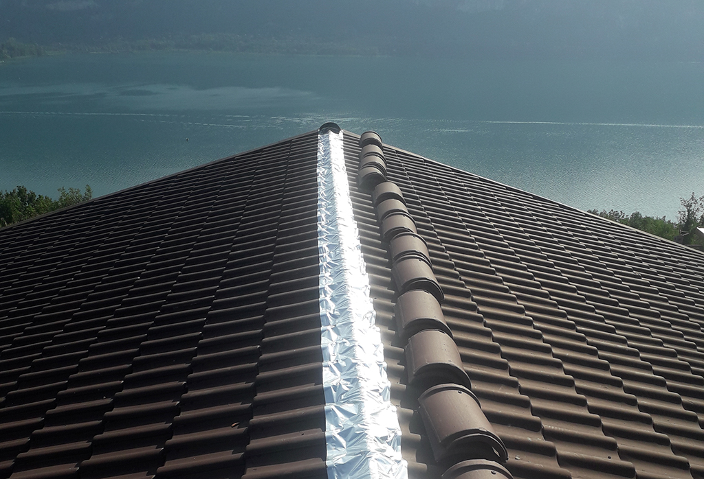 Réfection de faîtage en tuiles par GB Peinture dans le secteur d'Annecy